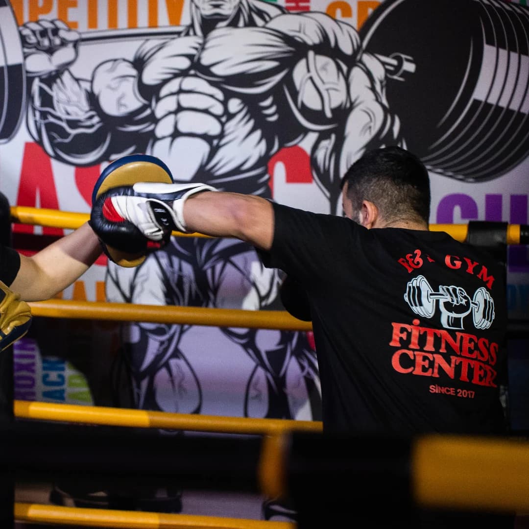 Kickboks ve boks eğitimi Kepez spor salonu – E&S GYM